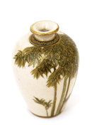 Old Japanese Satsuma Vase w Bamboo Sg