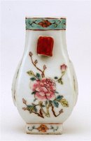 Old Chinese Famille Rose Ears Vase Figurine