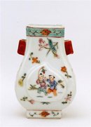 Old Chinese Famille Rose Ears Vase Figurine