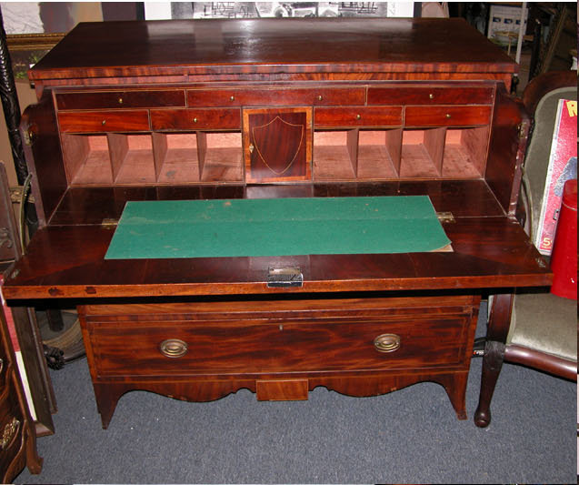 Hepplewhite Butlers Dresser/Desk