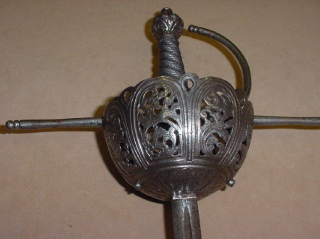 Fine Spanish Cuphilt Rapier, ca. 1650