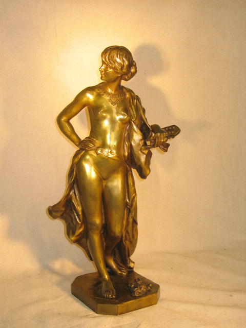 GIRL WITH MANDOLINE