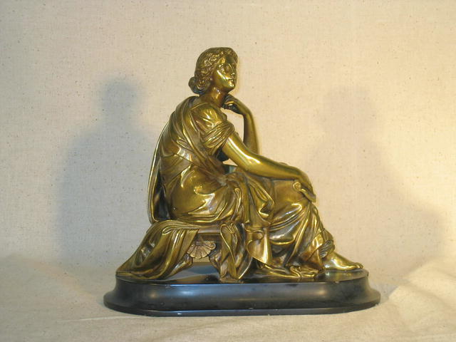 CLASSIC LADY SEATED