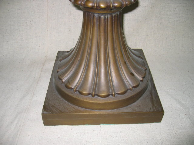 LG CLASSICAL URN
