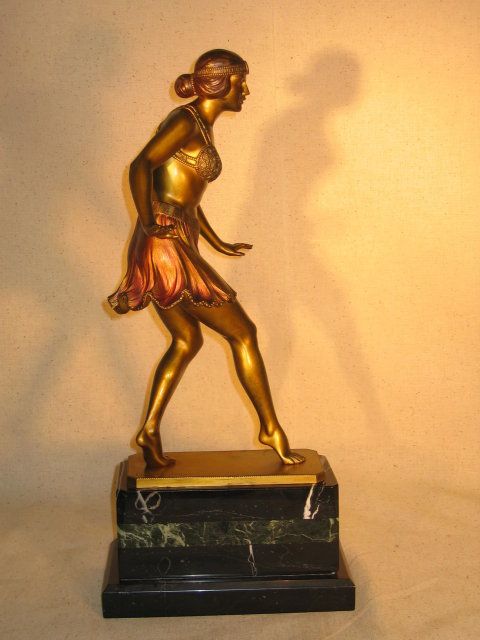 Deco Dancer W/Flip up Skirt