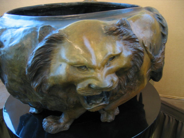 Large Animal Bowl Bronze