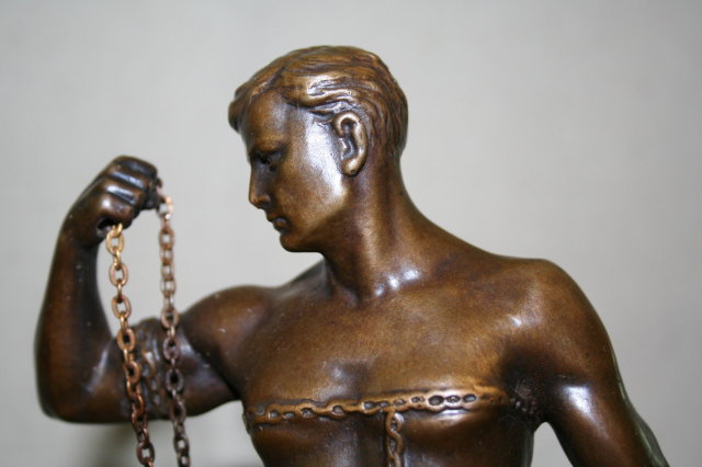 Muscle Man in bondage with Chain
