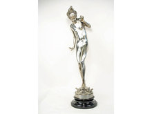 Playtime Bronze a top Lilly Pad