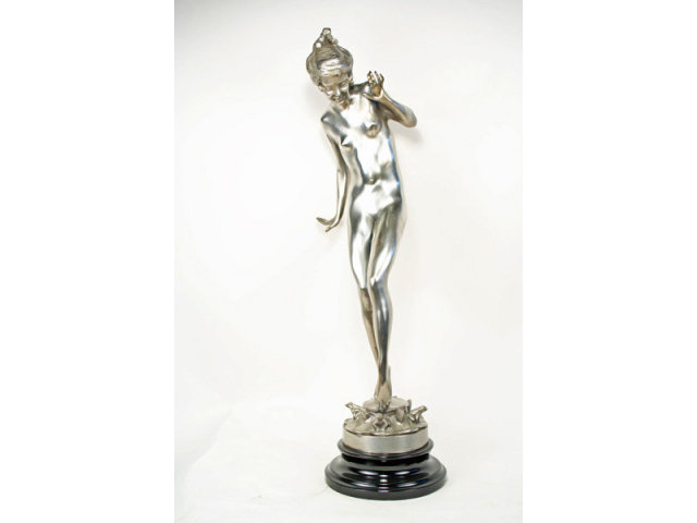 Playtime Bronze a top Lilly Pad