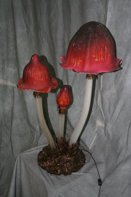 Giant Mushroom Galle Style Accent Table Lamp