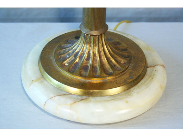 English Style Dore Table Lamp
