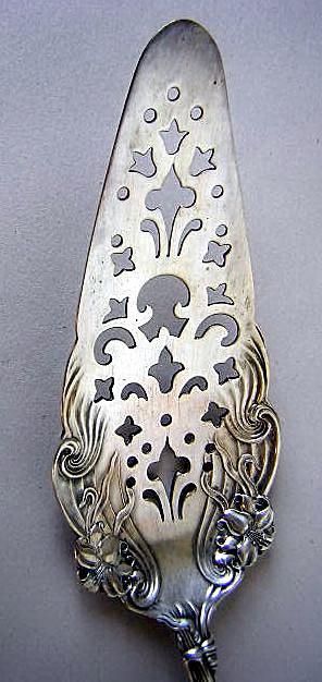 Frontenac Jelly Cake Server Pierced Lillies