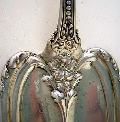 La Marquise Pie Server Sterling floral