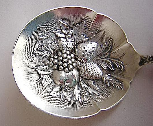 Repousse Bon Bon / Nut Spoon Kirk Sterling Silver Fruit in bowl
