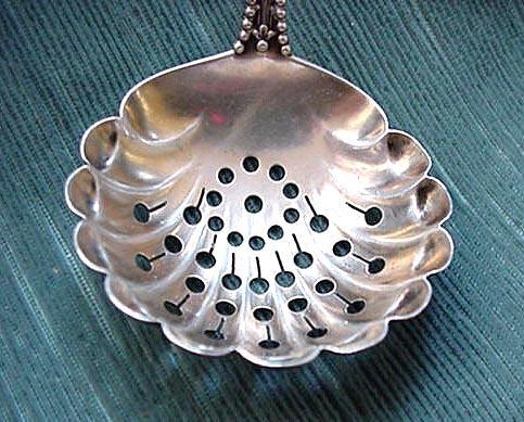 Charles II D & H Sugar Sifter beaded pattern