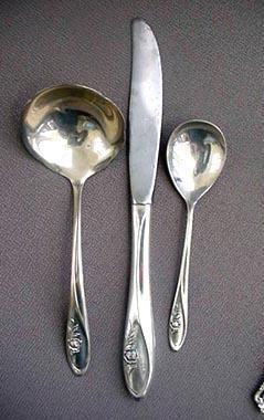Sculptured Rose Gravy Ladle Towle Floral Sterling Silver