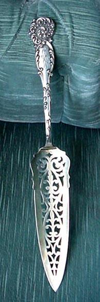 La Reine Reed & Barton Jelly Cake server sterli
