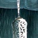 La Reine Reed & Barton Jelly Cake server sterli