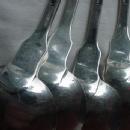 R. & W. Wilson Kings 8 Oval Soup dessert