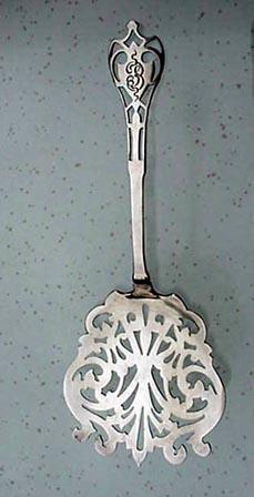 Putnam Waffle Server Pierced Watson Sterling