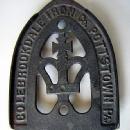 Colebrook Foundry Iron holder / trivit