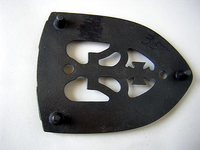 Colebrook Foundry Iron holder / trivit