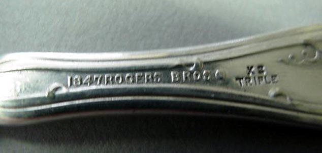 Vintage silverplate 10 flat butter knives