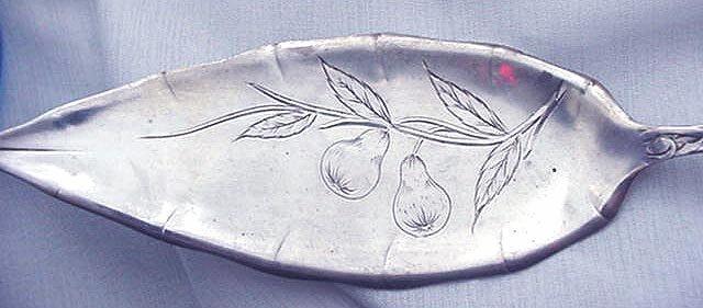 Pomona Pastry Server Towle Sterling Silver Fruit and Flowers