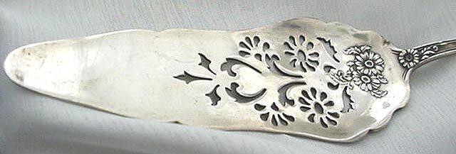 Wellesley Simpson Hall Miller International Pastry Pie Server Sterling Silver Pierced Floral