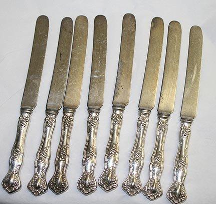 Vintage Dinner Knives 8 Rogers Silverplate Grapes design