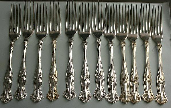 Vintage Dinner Forks 12 Rogers Bros. Grape design