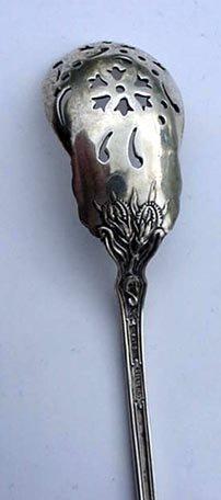 Stratford Olive Spoon Carnation Sterling silver Long handle Floral