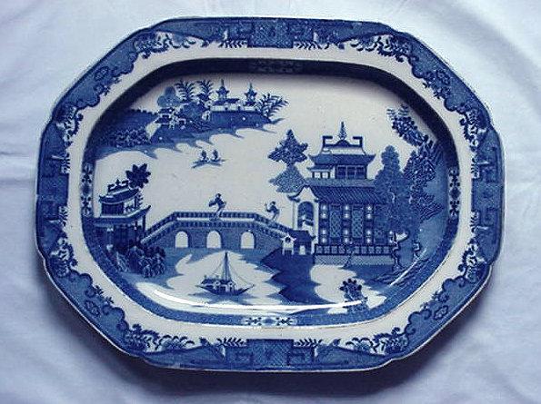 Platter Willow pattern unmarked soft paste 1840
