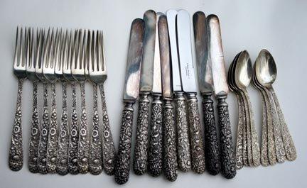 Repousse Kirk sterling silver 925/1000 set 8 place settings with old style knives
