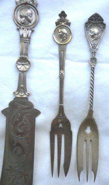 Medallion Gorham pastry fork sterling silver