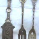 Medallion Gorham pastry fork sterling silver