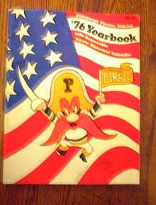 PITTSBURGH PIRATES OFFICAL 1976 YEAR BOOK