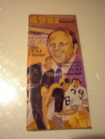 1981 49ER MEDIA GUIDE DAVE CURREY COVER