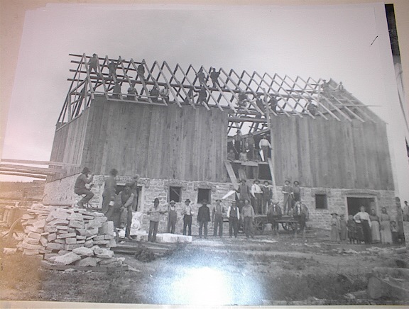 Ca 1910 B/W PHOTO of Farmers Building a Barn