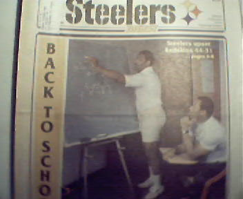 Steelers Digest-8/15/88 Joe Green with Aaron Jones!