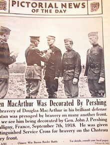 WHEN MACARTHUR WAS DECORATED BY PERSHING 1942