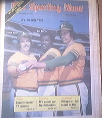 The Sporting News 10/20/1973 Catfish Hunter, Vida Blue