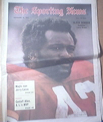 The Sporting News 11/25/1972 Redskins Larry Brown Cover
