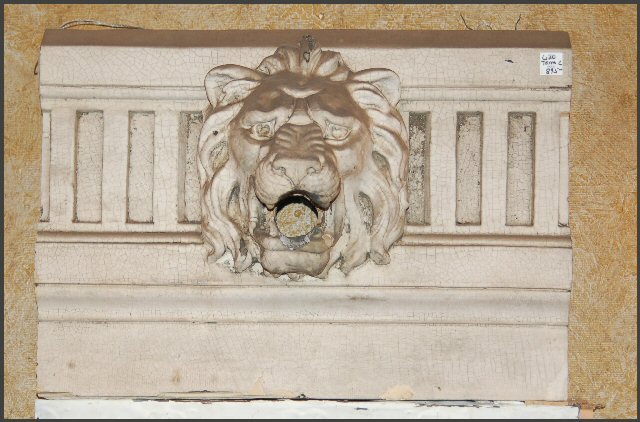 Terra Cotta Lion Head Flag Pole Holder