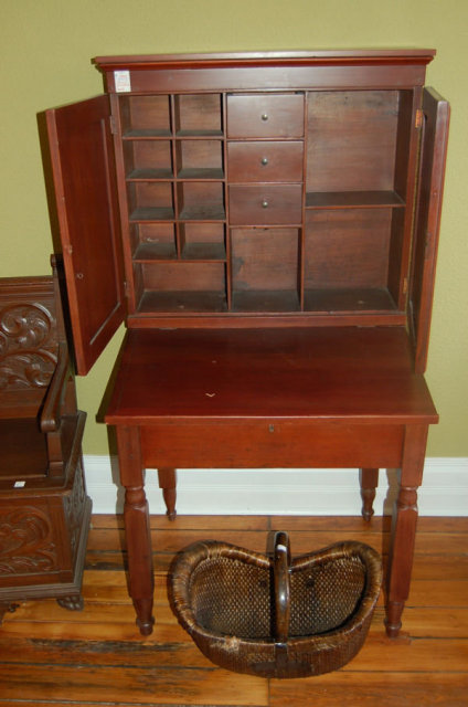 Cherry Plantation Desk