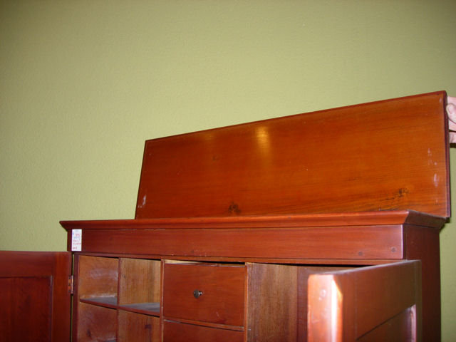 Cherry Plantation Desk