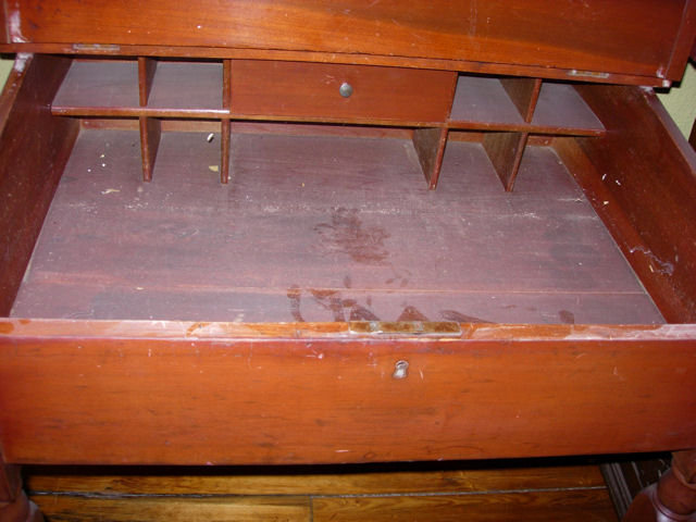 Cherry Plantation Desk