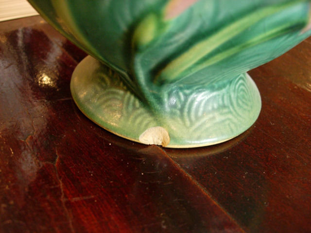 Roseville Zephyr Lilly Basket