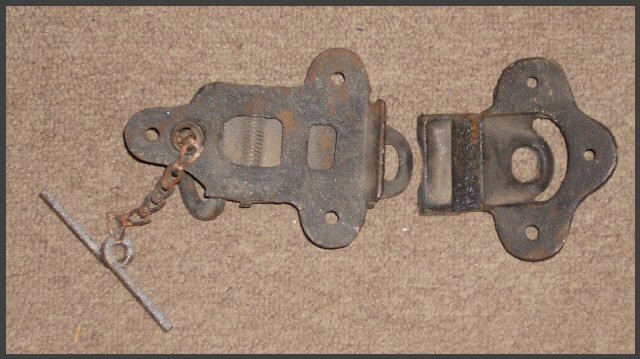 Vintage Alligator Sliding Door Latch