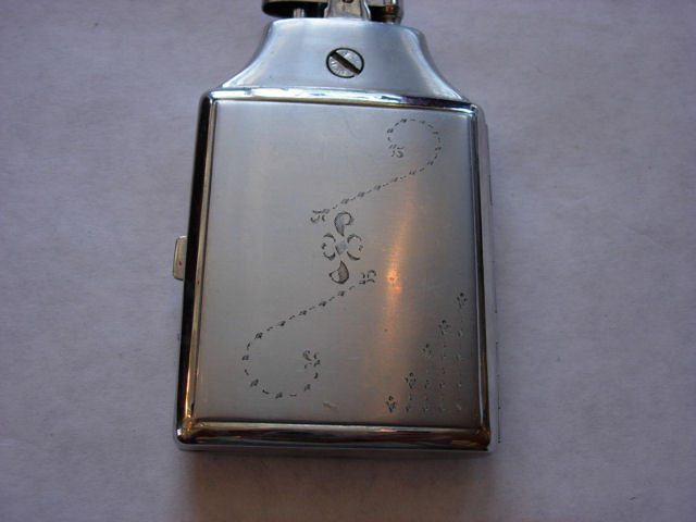 Cigarette Holder with Lighter